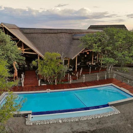 Etosha Oberland Lodge Okaukuejo Exterior foto